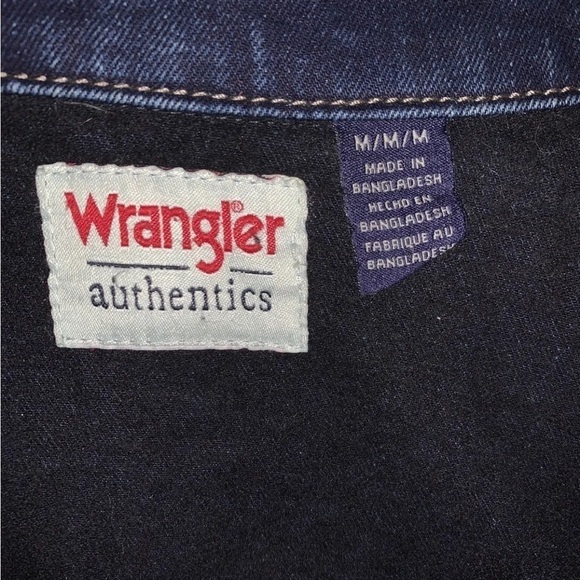 NWT Wrangler Authentics Denim Jacket Men’s Sz M Stretch Blue Button Up Lined - Picture 4 of 4